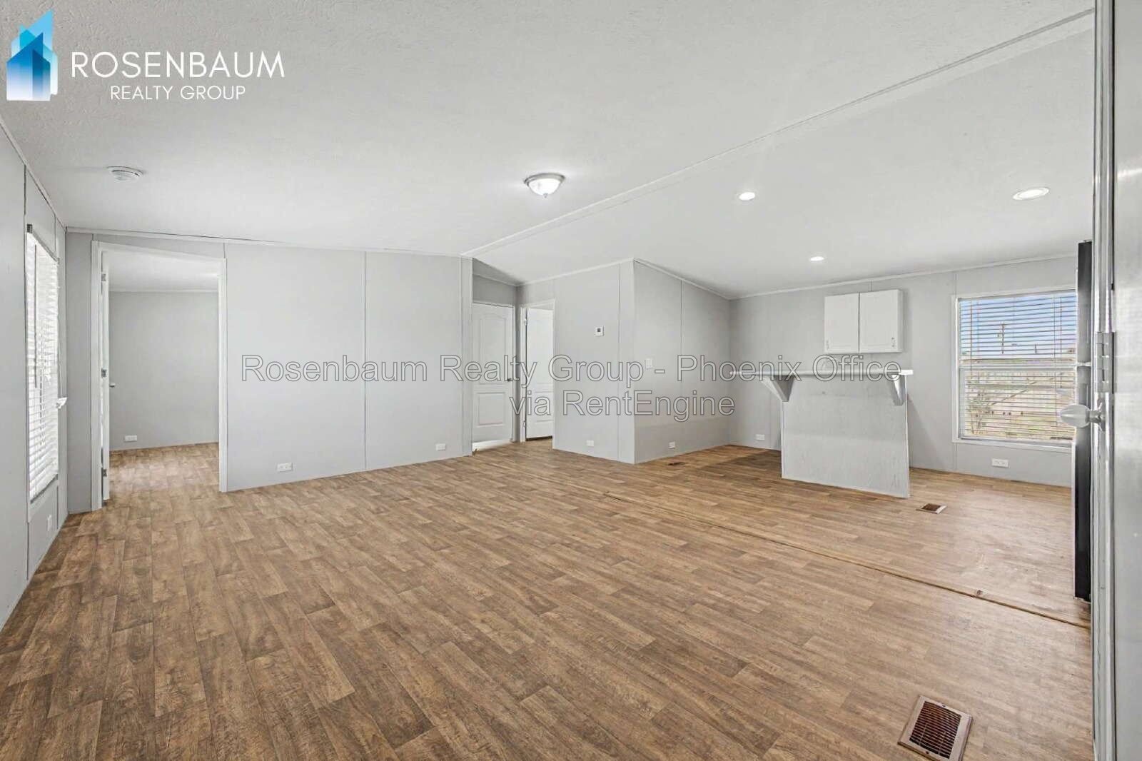 Beautiful 3 bedroom, 2 bathrooms home with plenty space to grow! property image