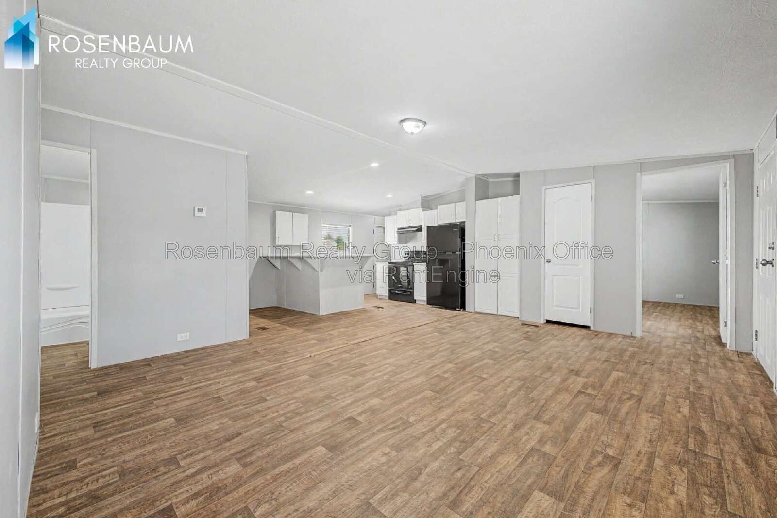 Beautiful 3 bedroom, 2 bathrooms home with plenty space to grow! property image