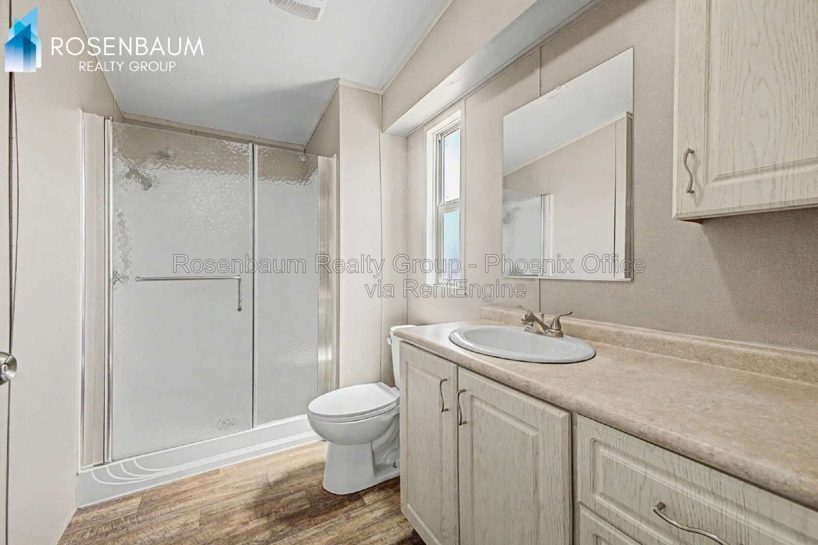 Beautiful 3 bedroom, 2 bathrooms home with plenty space to grow! property image