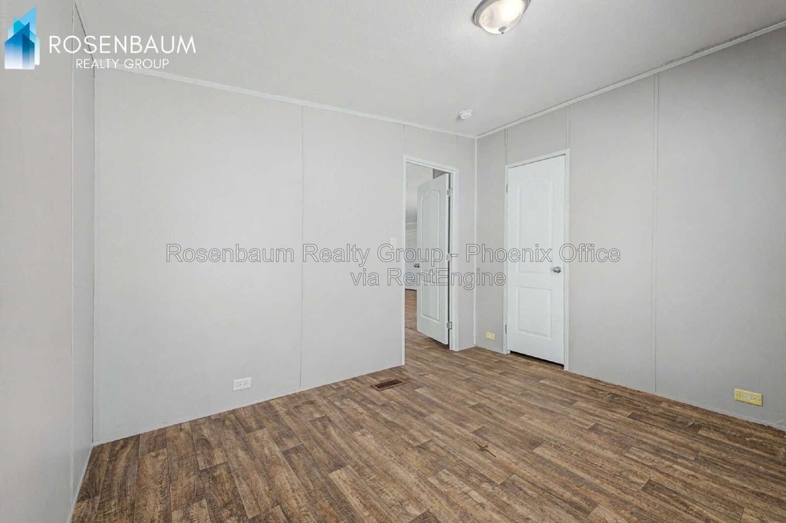 Beautiful 3 bedroom, 2 bathrooms home with plenty space to grow! property image