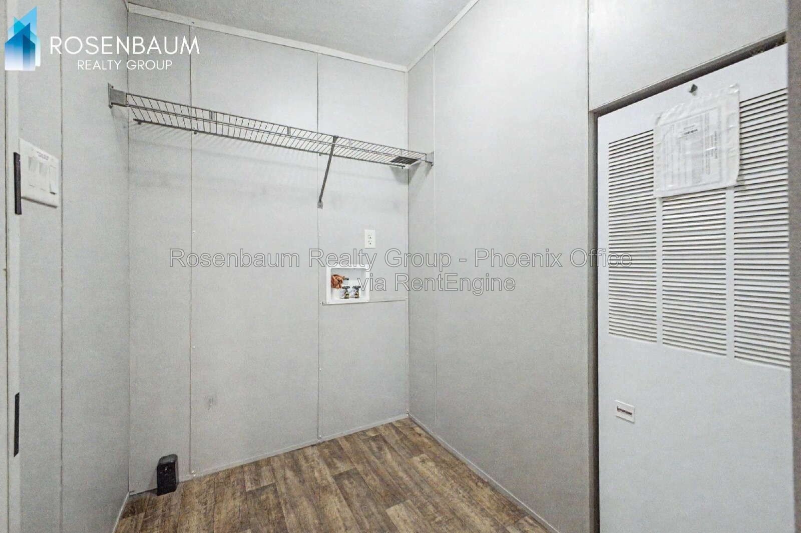 Beautiful 3 bedroom, 2 bathrooms home with plenty space to grow! property image