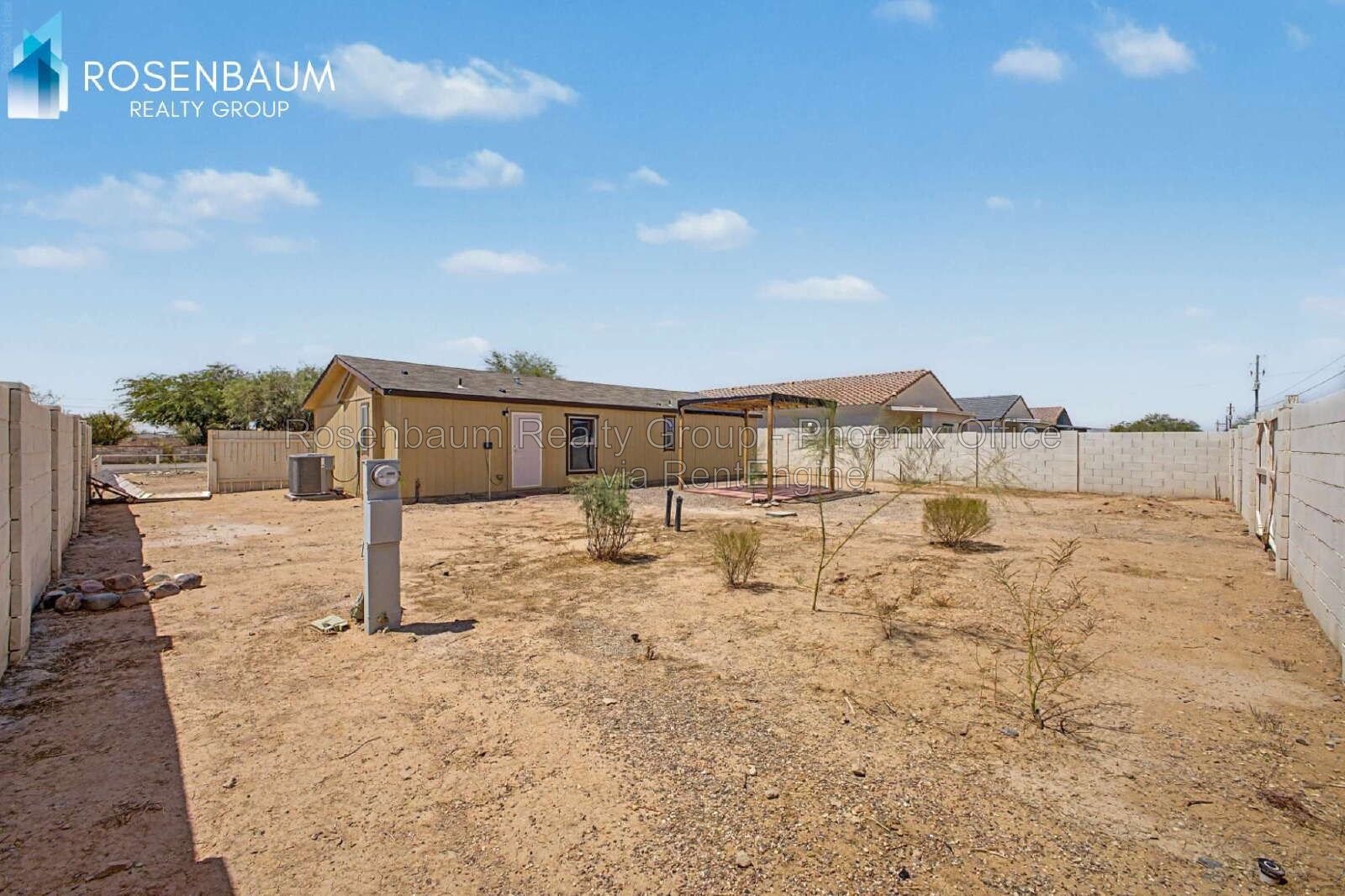 Beautiful 3 bedroom, 2 bathrooms home with plenty space to grow! property image