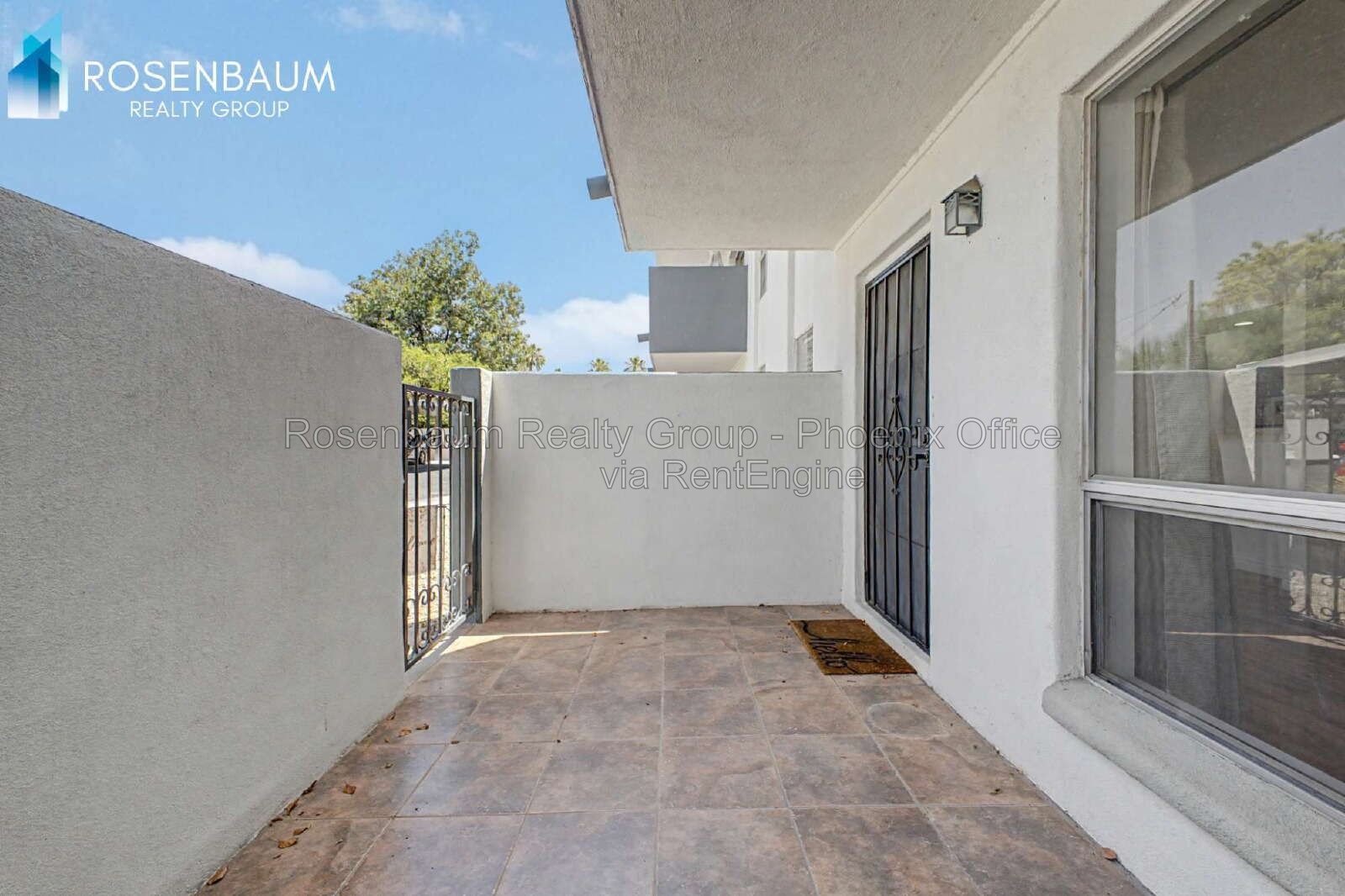 Charming 1 Bed / 1 Bath ground level condo unit in Uptown Phoenix! property image