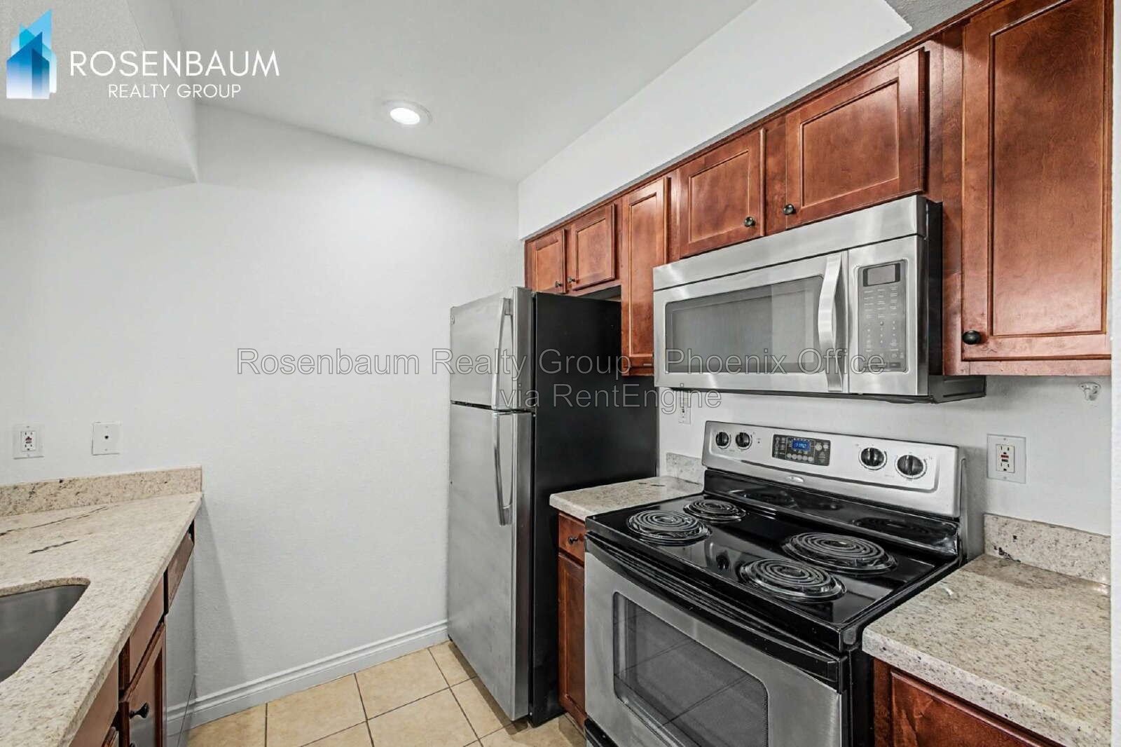 Charming 1 Bed / 1 Bath ground level condo unit in Uptown Phoenix! property image