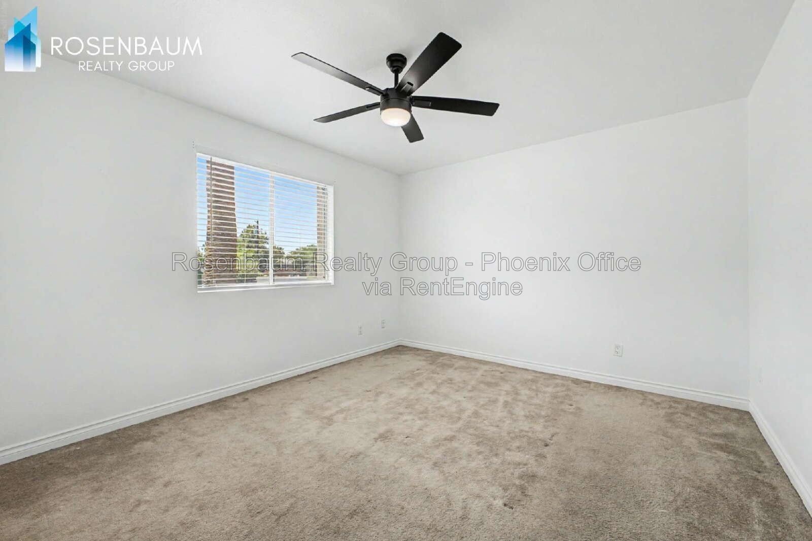Charming 1 Bed / 1 Bath ground level condo unit in Uptown Phoenix! property image