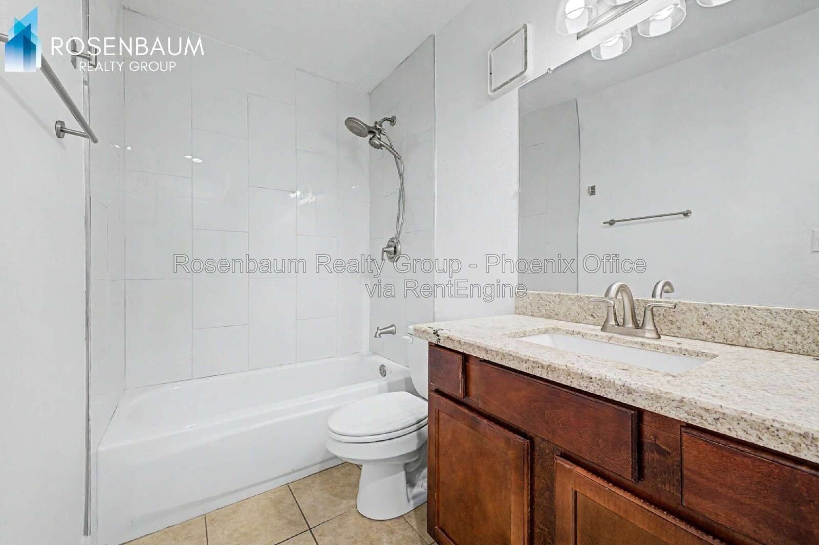 Charming 1 Bed / 1 Bath ground level condo unit in Uptown Phoenix! property image