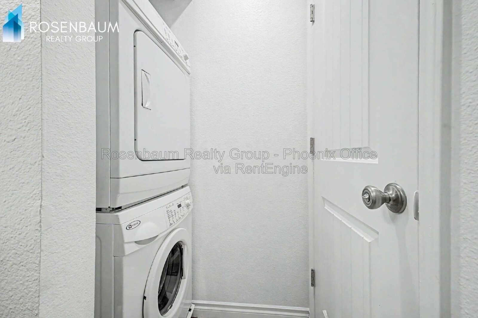 Charming 1 Bed / 1 Bath ground level condo unit in Uptown Phoenix! property image