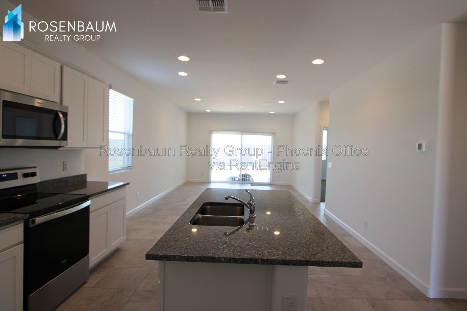 Stunning 4-bedrooms, 3-baths home in Maricopa! property image
