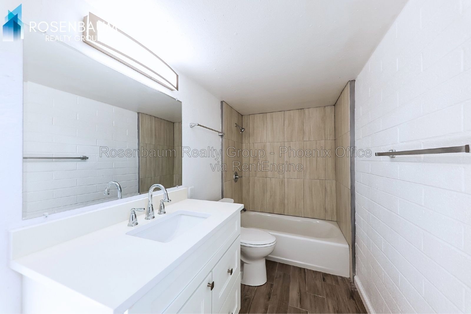 Charming Studios & 1-Bedroom Apartments in a Phoenix Community – Prime Location & Utilities Included! property image