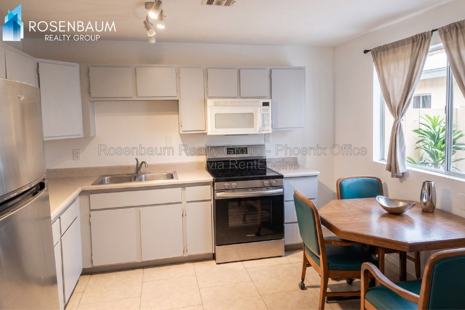 Charming and thoughtfully designed 2-bed, 1-bath apartment in Phoenix! property image
