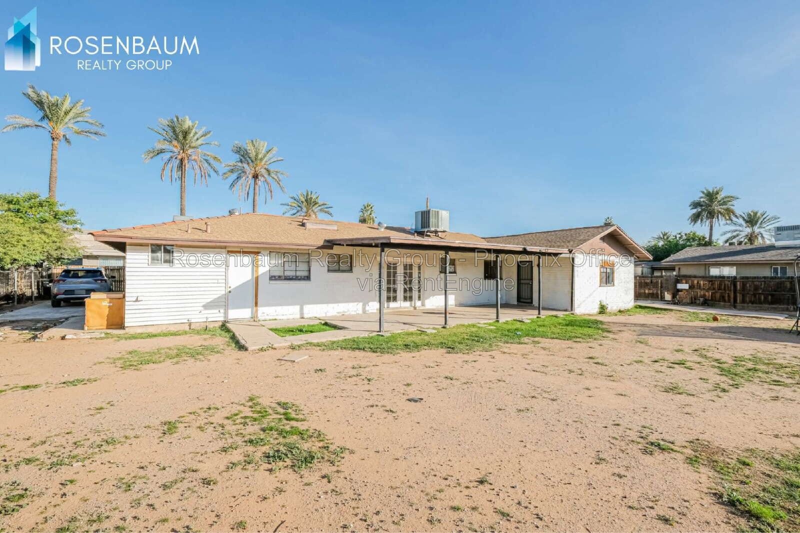 Charming and inviting single-level 2-bedrooms, 1-bath triplex apartment in Phoenix! property image