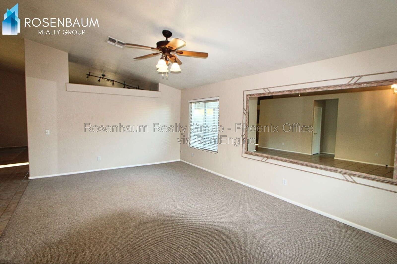 Gorgeous 4-bedrooms, 2-baths home with den in Peoria! property image