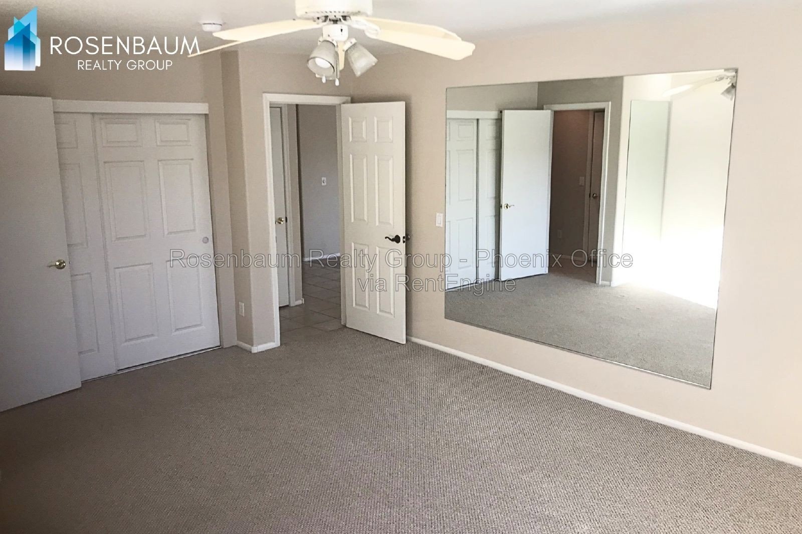 Gorgeous 4-bedrooms, 2-baths home with den in Peoria! property image