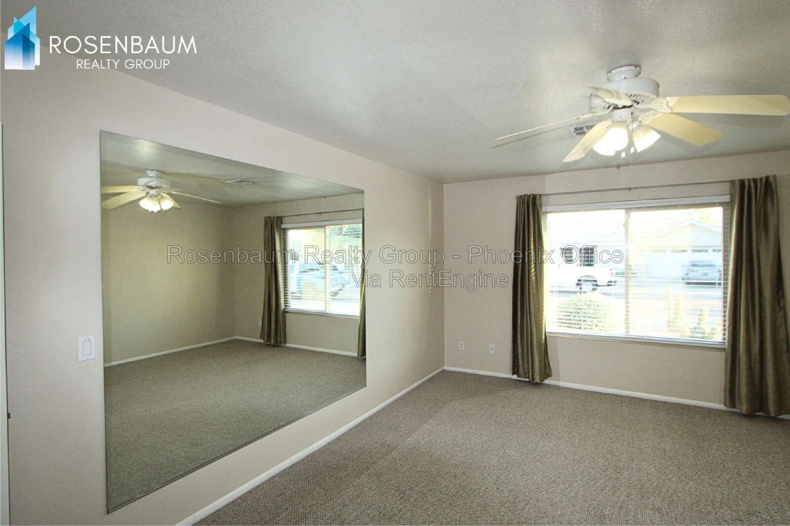 Gorgeous 4-bedrooms, 2-baths home with den in Peoria! property image