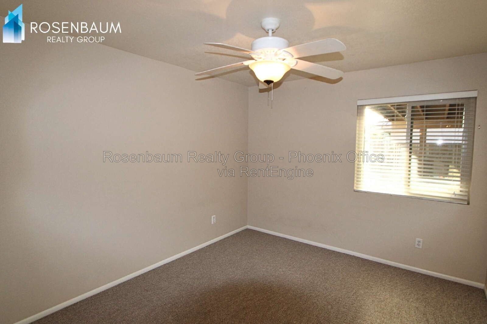 Gorgeous 4-bedrooms, 2-baths home with den in Peoria! property image