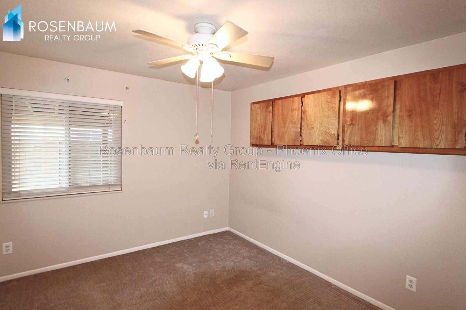 Gorgeous 4-bedrooms, 2-baths home with den in Peoria! property image