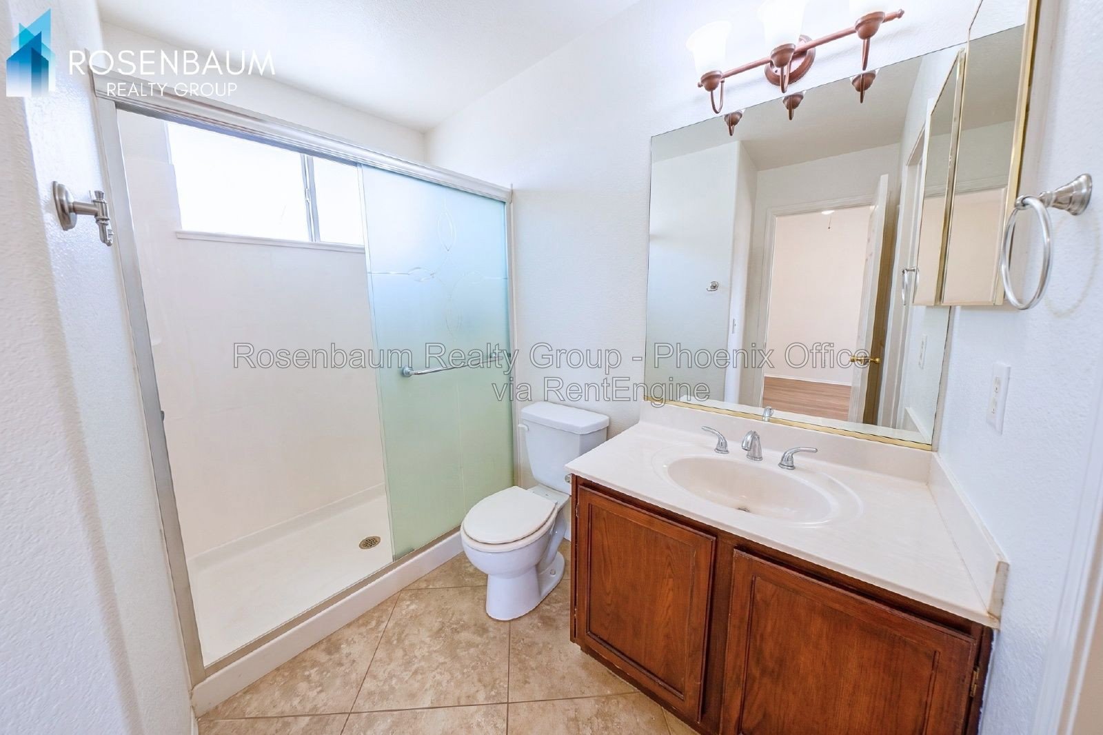 Beautiful 3-beds, 2-baths home in the Pecos Ranch community of Chandler! property image