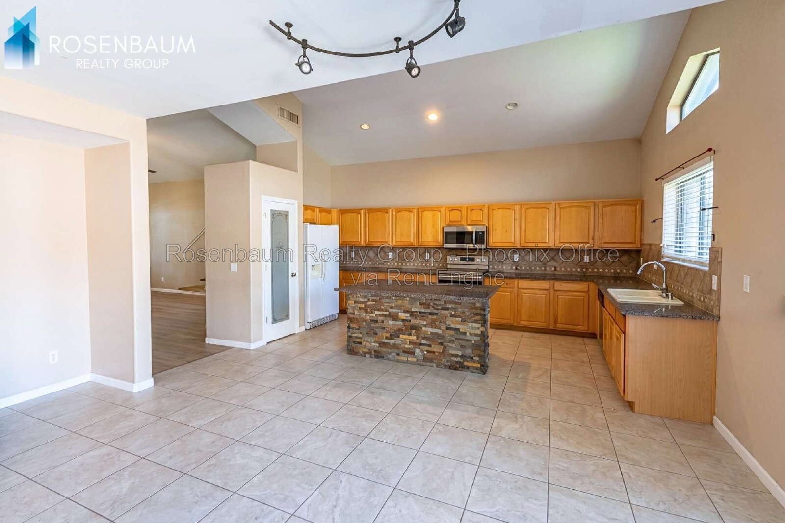 Beautifully charming 4-beds, 3-baths two-story home in the desirable Estrella Park community! property image