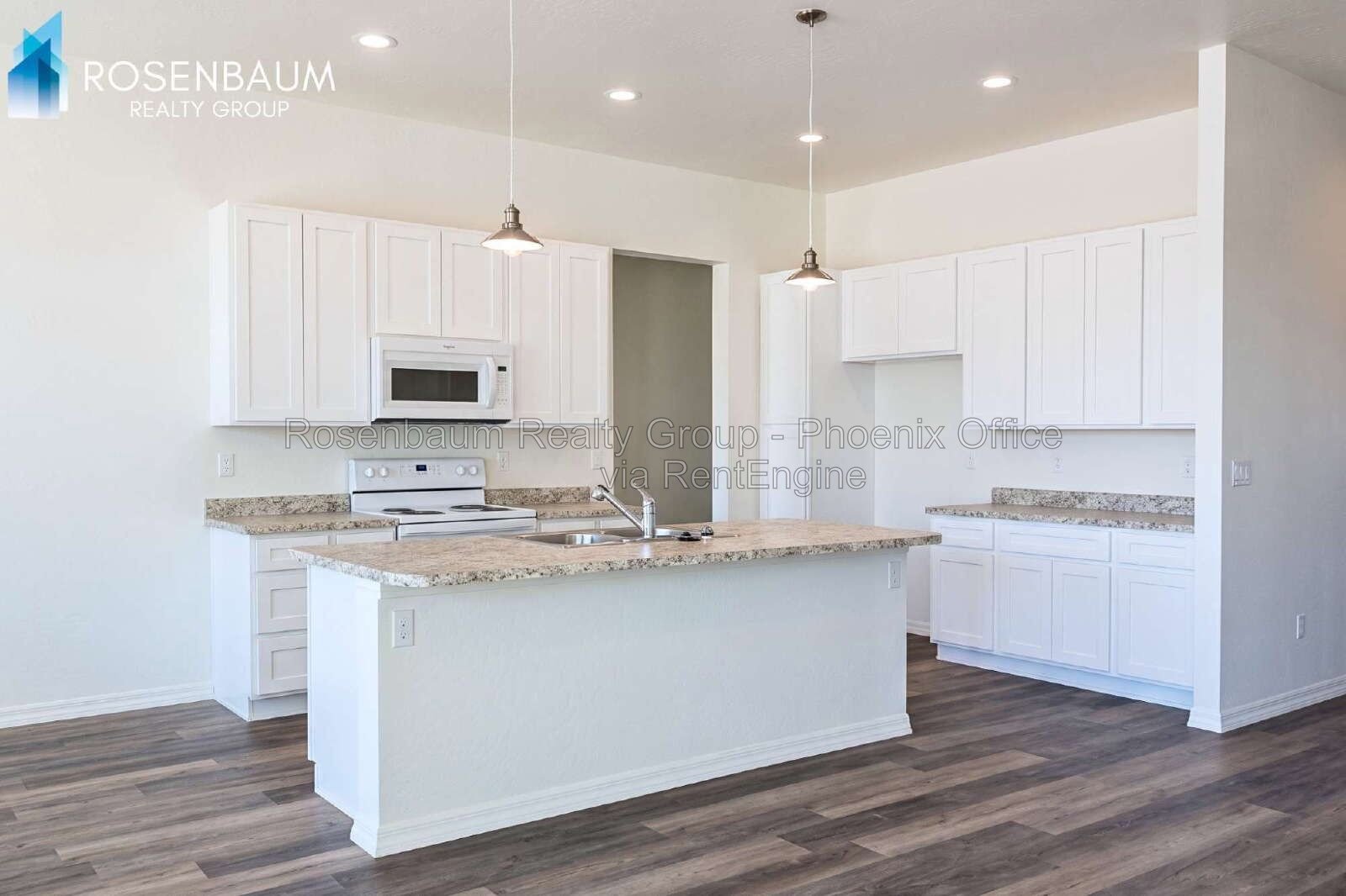 Beautifully charming 3-beds, 2-baths single-level home in Arizona City! property image
