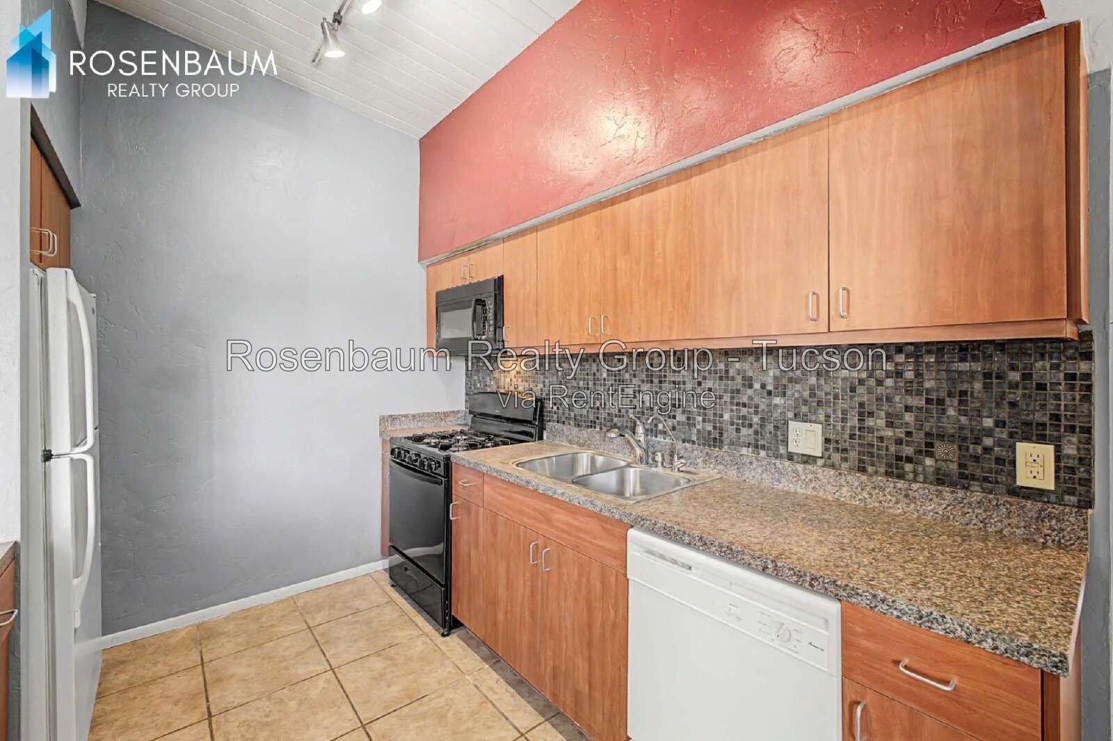 Charming 2 Bed, 2 Bath Appartment with Balcony, Central A/C & Pet-Friendly Living! property image