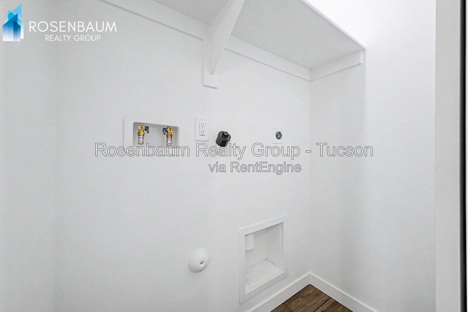 Charming 3-beds, 2-baths newly built duplex home in central Tucson! property image