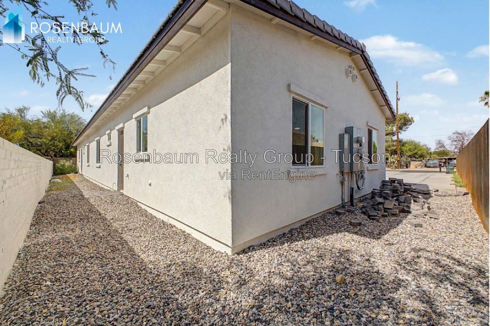 Charming 3-beds, 2-baths newly built duplex home in central Tucson! property image