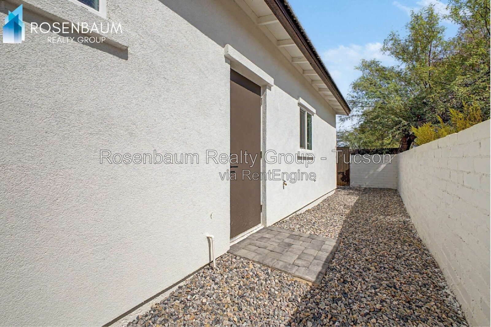 Charming 3-beds, 2-baths newly built duplex home in central Tucson! property image