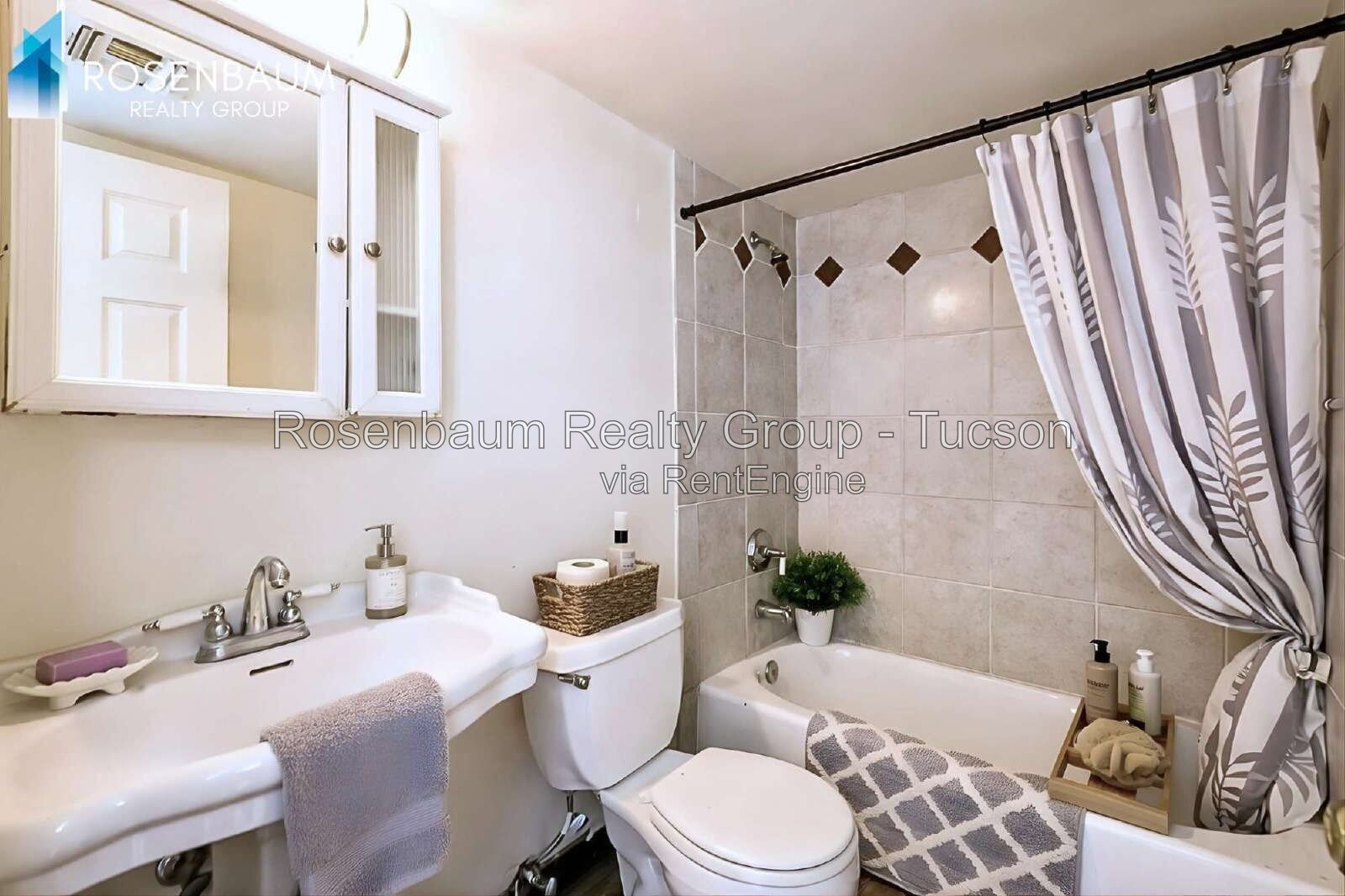 Charming 1-bed, 1-bath downstairs apartment in the heart of Tucson! property image