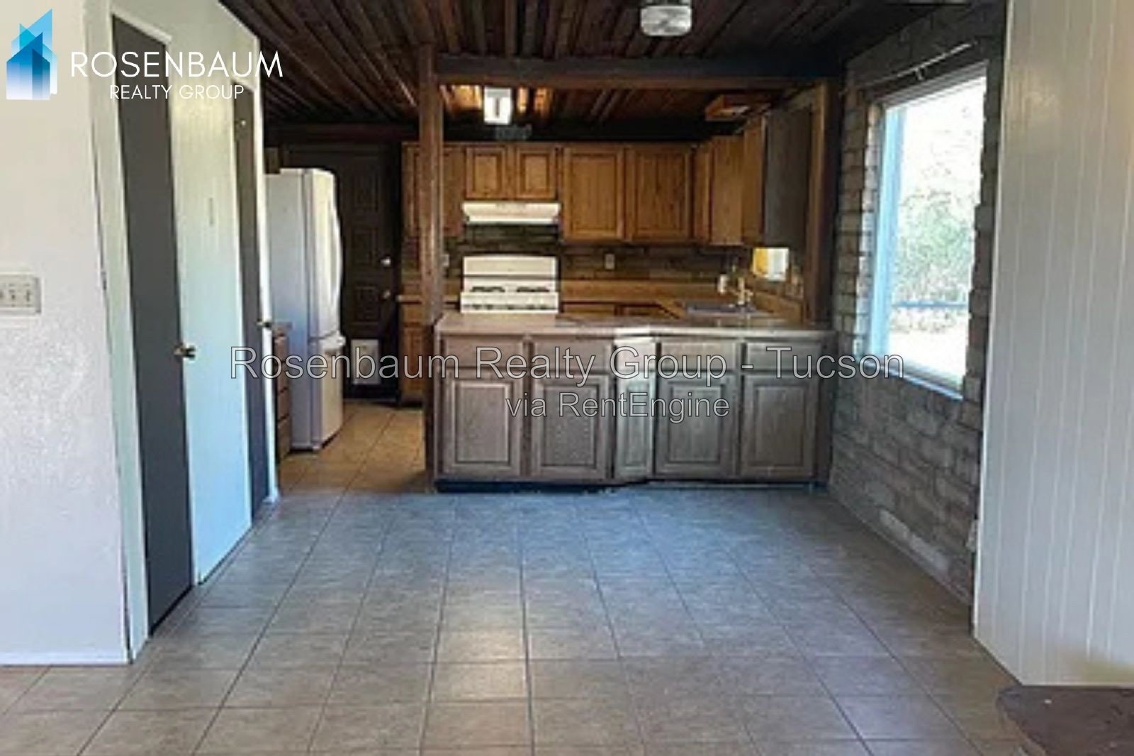 Charming Southwestern Single-Level Living in Central Tucson property image