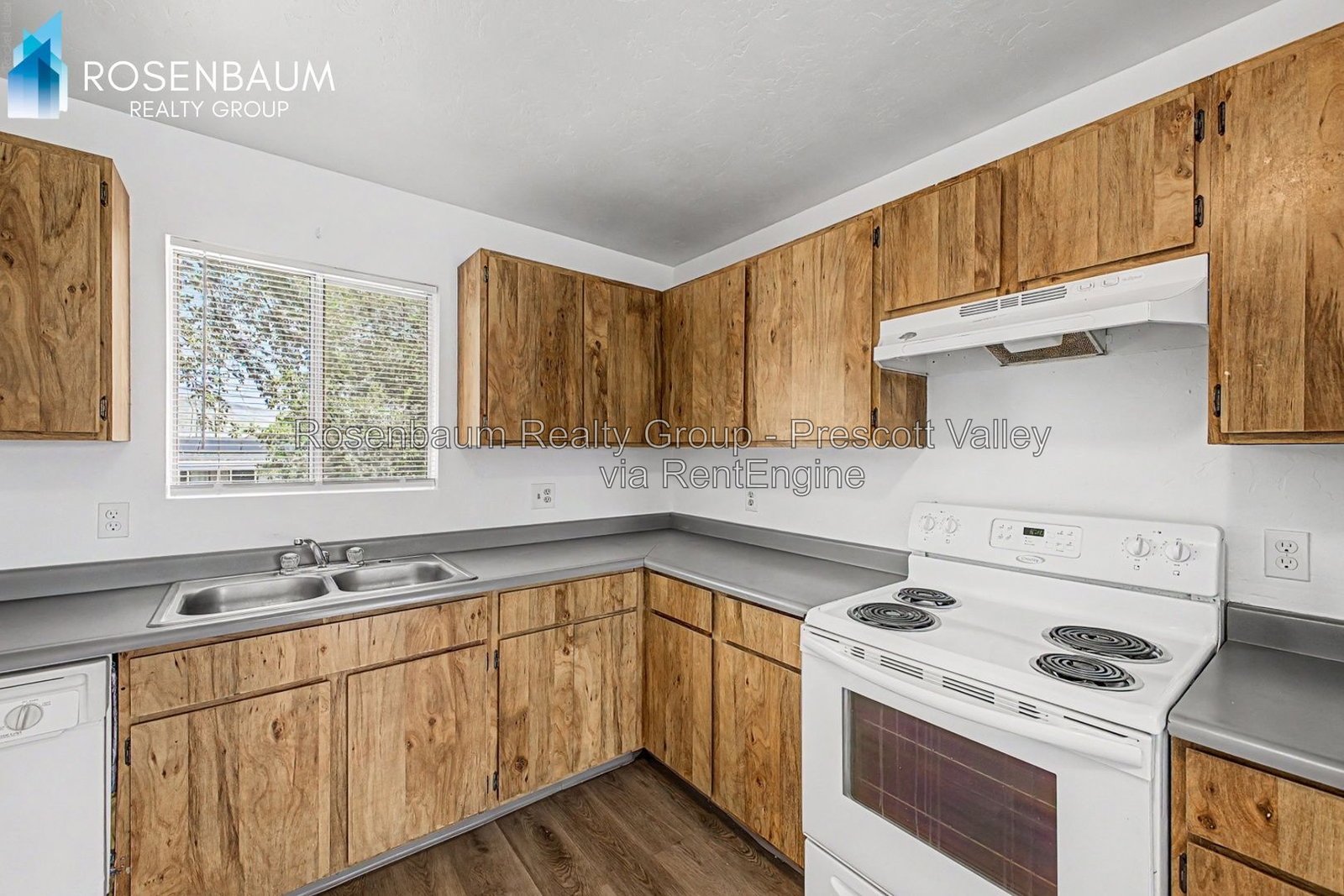 Charming 2-bedrooms, 1-bath upstairs apartment in the heart of Prescott Valley! property image