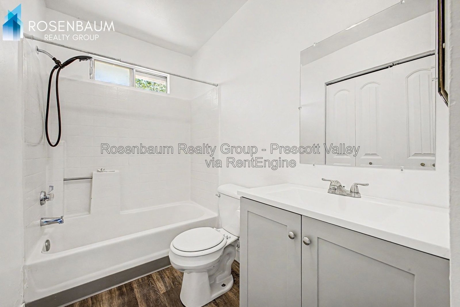 Charming 2-bedrooms, 1-bath upstairs apartment in the heart of Prescott Valley! property image