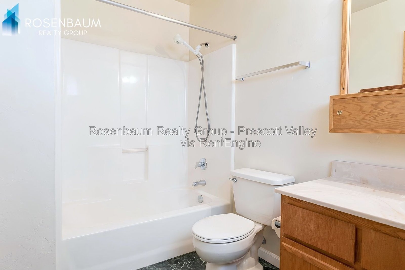 Charming 3-beds, 2-baths single-level home in Prescott Valley! property image