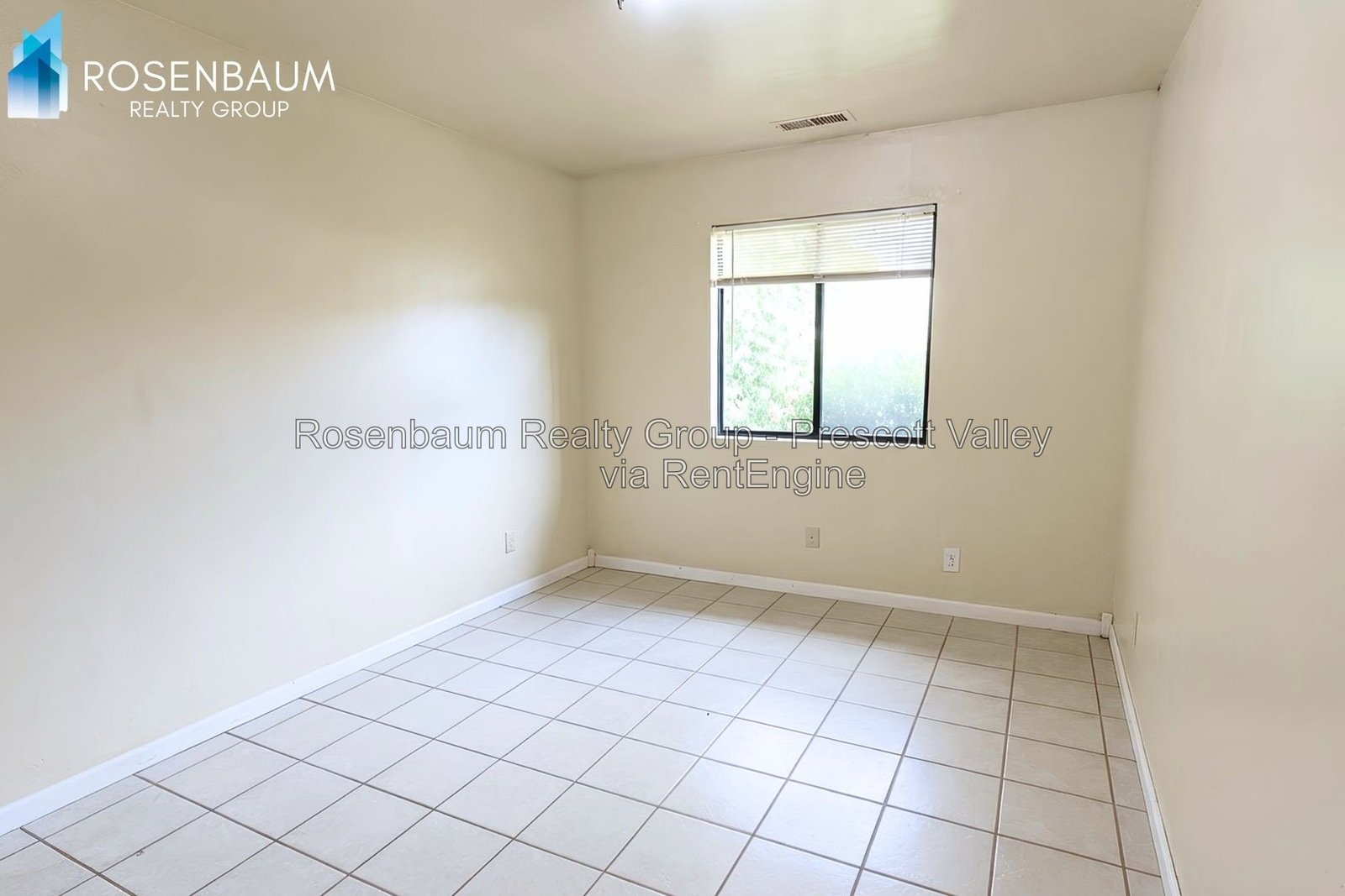 Charming 3-beds, 2-baths single-level home in Prescott Valley! property image